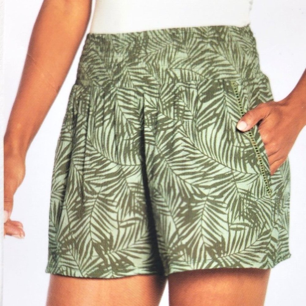 NWT Three Dots Women's Printed Pull On Printed Shorts Green Size M $40 2HL143